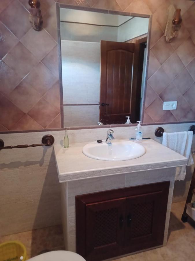 Villa Martinez Alquiler Rural Isabel Alcalá del Valle Екстериор снимка