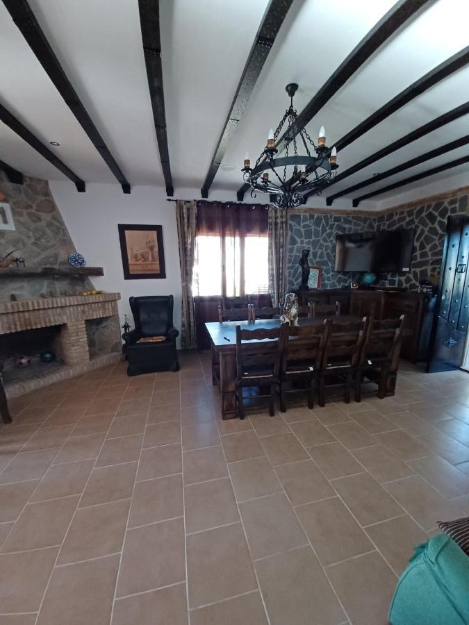 Villa Martinez Alquiler Rural Isabel Alcalá del Valle Екстериор снимка