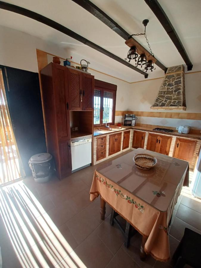 Villa Martinez Alquiler Rural Isabel Alcalá del Valle Екстериор снимка