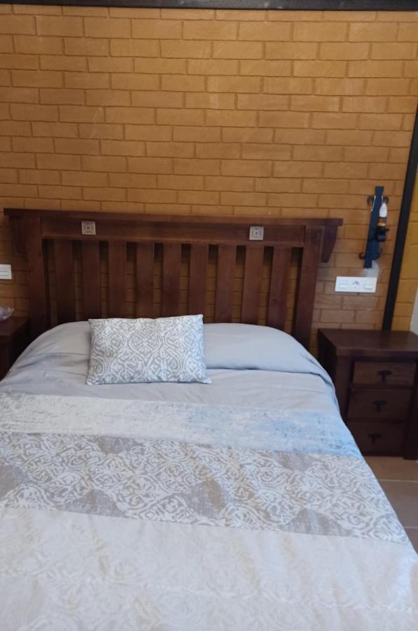 Villa Martinez Alquiler Rural Isabel Alcalá del Valle Екстериор снимка