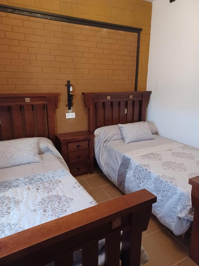 Villa Martinez Alquiler Rural Isabel Alcalá del Valle Екстериор снимка