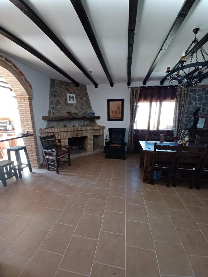 Villa Martinez Alquiler Rural Isabel Alcalá del Valle Екстериор снимка