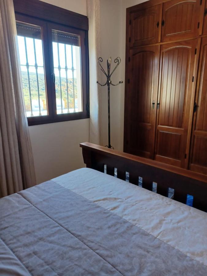 Villa Martinez Alquiler Rural Isabel Alcalá del Valle Екстериор снимка