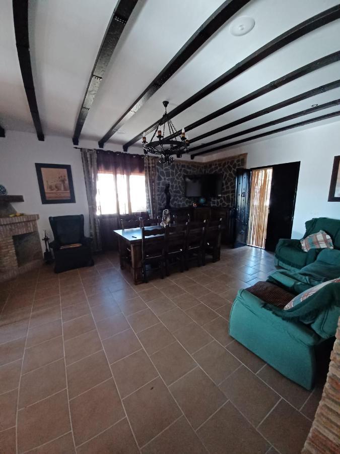 Villa Martinez Alquiler Rural Isabel Alcalá del Valle Екстериор снимка